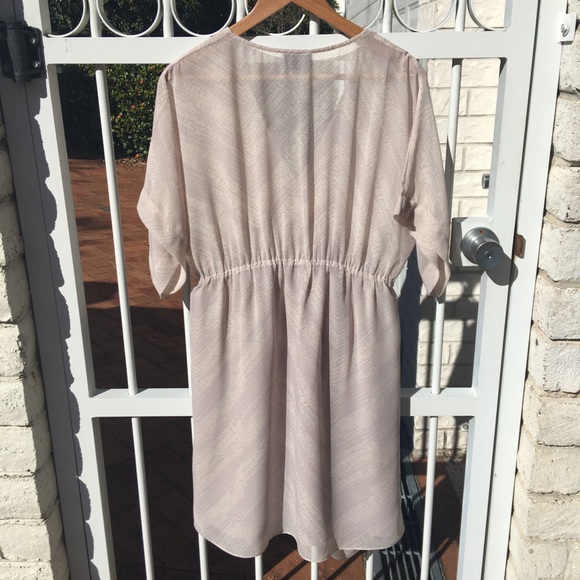 🌟Host Pick🌟 Witchery Beige Loose Fitted Midi Dress Size L/14 - Picture 8 of 15